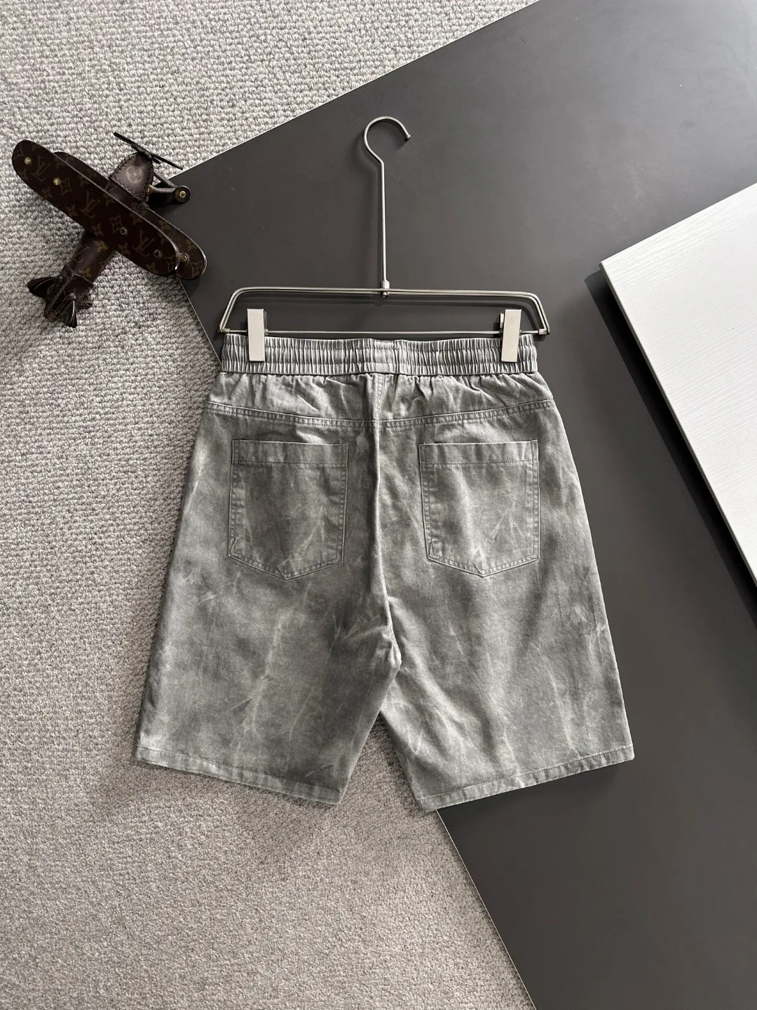 Next day shipping Premium goods Canada Goose 2026 Spring and Summer New Arrival elastic band casual shorts, counter-customized fabrics Breathable, high comfort, impeccable details, brand element design concept, reflecting high quality. It feels delicate and soft! It presents a casual cut and the upper body shape is great! Sizes:S-3XL